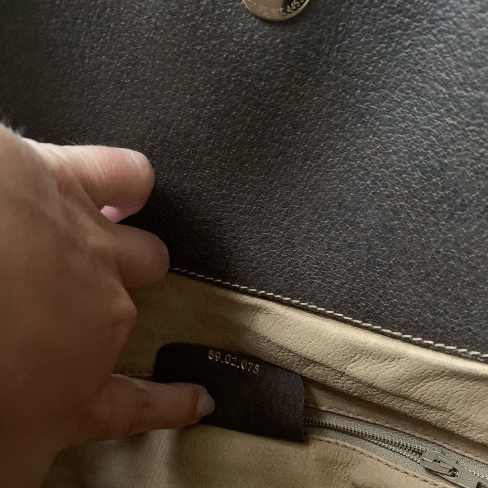 Authentic Gucci pouch - Picture 7 of 7